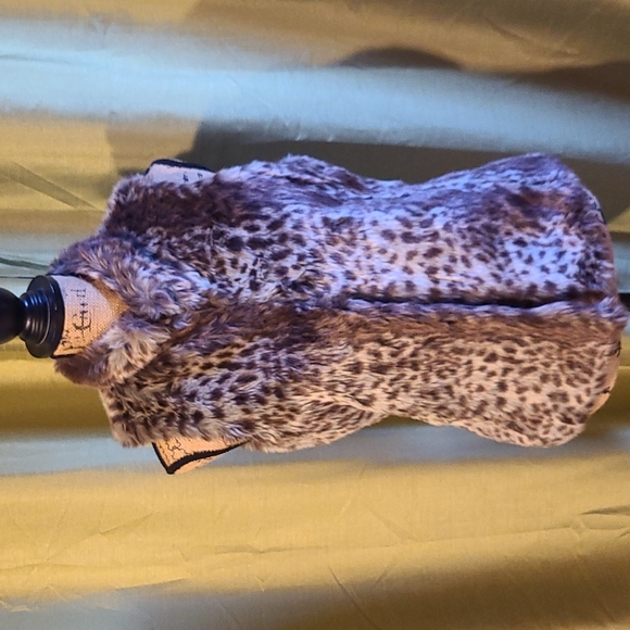 Stitch Faux Animal Printed Vest - Picture 6 of 6